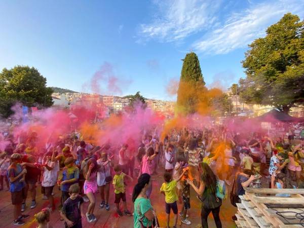 Φεστιβάλ χρωμάτων στην Κυπαρισσία