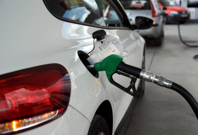 Σταθάκης: «Η αύξηση των τιμών των καυσίμων οφείλεται στην άνοδο της διεθνούς τιμής του πετρελαίου»