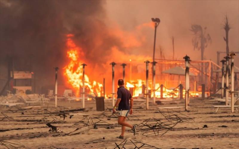 Ιταλία: 4 νεκροί από τις φωτιές και αφόρητη ζέστη με 48 βαθμούς