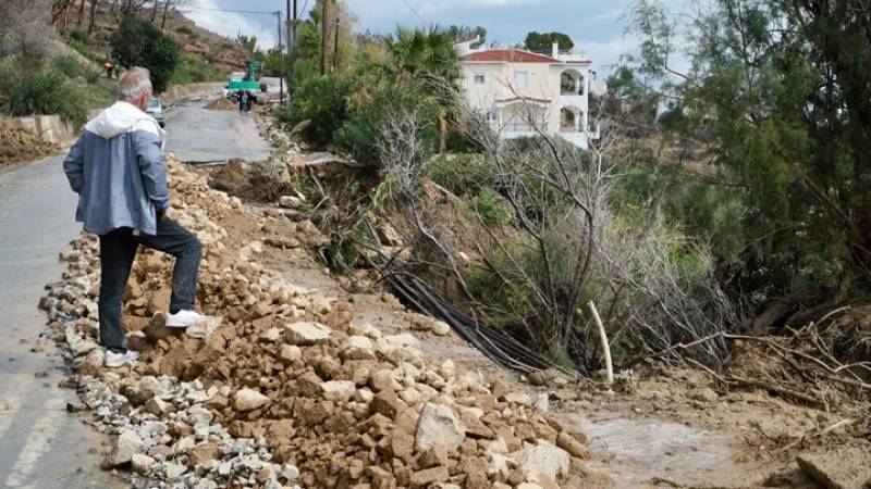 Στην Κρήτη κυβερνητικό κλιμάκιο - Σύσκεψη στην Περιφέρεια και αυτοψία στις πληγείσες περιοχές - Πού είναι κλειστά τα σχολεία