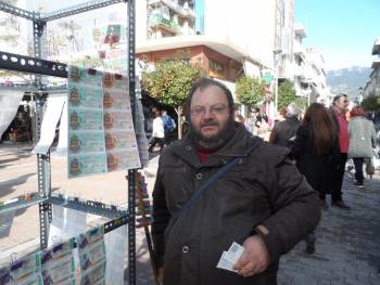 Πέθανε ο λαχειοπώλης Κώστας Δωδέκατος
