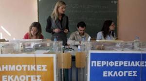 Κόντρα Μιχελάκη - δημοσκόπων για τα exit polls