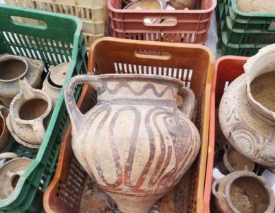 Εξαρθρώθηκε κύκλωμα αρχαιοκαπηλείας στην Κρήτη – Η αξία των κατασχεθέντων υπερβαίνει το 1 εκατ. ευρώ