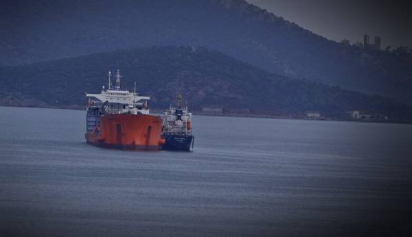 Εύβοια: Σύγκρουση δεξαμενόπλοιου με αλιευτικό