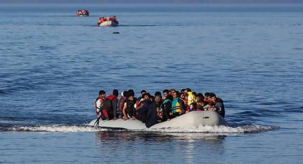 Σχεδόν 3.000 πρόσφυγες και μετανάστες έφτασαν στα νησιά τον Οκτώβριο