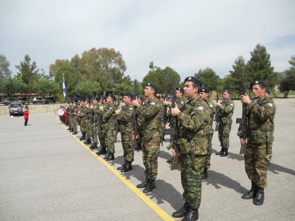 Καλαμάτα: Τίμησαν τον προστάτη του Στρατού Αγιο Γεώργιο στο 9ο Σύνταγμα Πεζικού (φωτογραφίες)