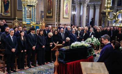 Η Ελλάδα αποχαιρέτησε τη Μαρινέλλα: Συγκλονιστικοί επικήδειοι από Αλεξίου και Νταλάρα (βίντεο)