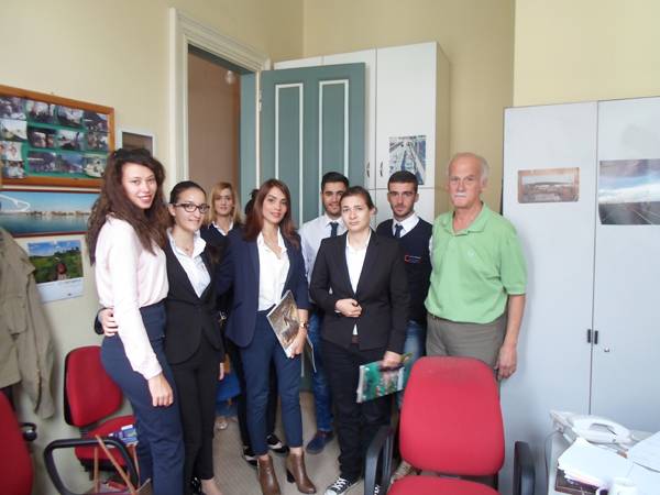 Μαθητές του “Ορίζων”στο γραφείο του ΕΟΤ