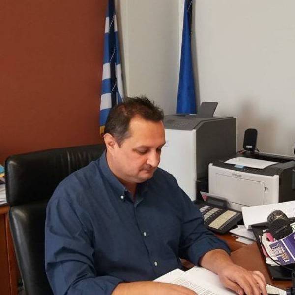Παναγιώτης Πετρόπουλος - αντιπρόεδρος της Εταιρείας Προστασίας Ανηλίκων: “Η βία αφορά την κοινωνία και όχι μόνο την εκπαίδευση”