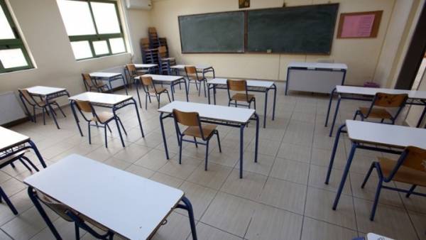 Υπουργείο Παιδείας: Τα πρωτόκολλα που θα ισχύσουν για το &quot;ασφαλές άνοιγμα των σχολείων&quot;