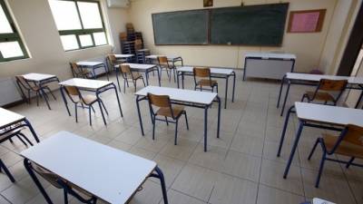 Υπουργείο Παιδείας: Τα πρωτόκολλα που θα ισχύσουν για το &quot;ασφαλές άνοιγμα των σχολείων&quot;