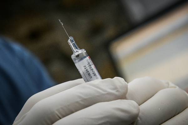 Ανοίγει σήμερα η πλατφόρμα για τον εμβολιασμό παιδιών άνω των 12 ετών