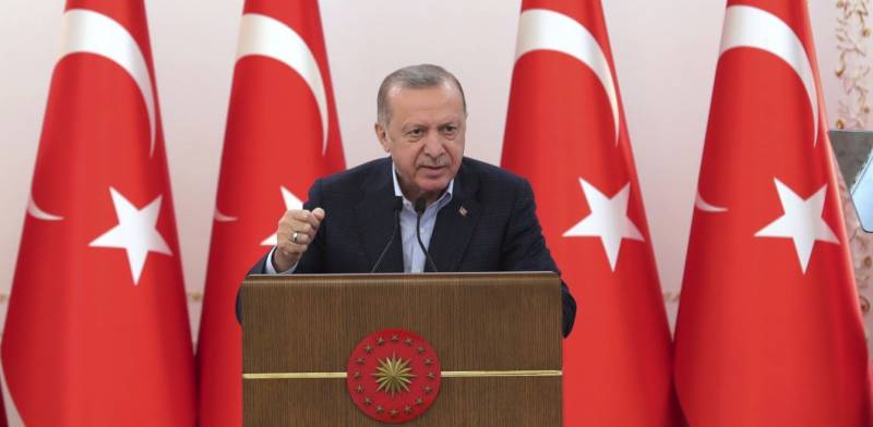 Τουρκία: Ο πρόεδρος Ερντογάν επικρίνει απόφαση του Δικαστηρίου της ΕΕ για την ισλαμική μαντίλα