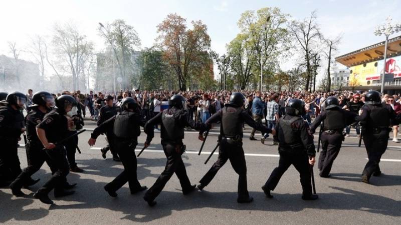 Ρωσία: Συνελήφθησαν πάνω από 300 διαδηλωτές κατά του Πούτιν