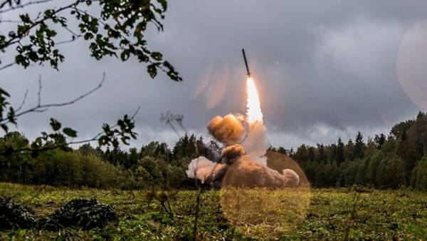 Η Μόσχα ανακοίνωσε την επιτυχή δοκιμή υπερηχητικού πυραύλου