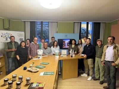 Με βιολογικό ελαιόλαδο ΠΟΠ Καλαμάτας συνεχίστηκαν οι παρουσιάσεις στο Εκθετήριο Τοπικών Προϊόντων