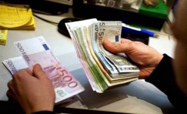 Κυρίαρχη η χρήση μετρητών στην Ελλάδα