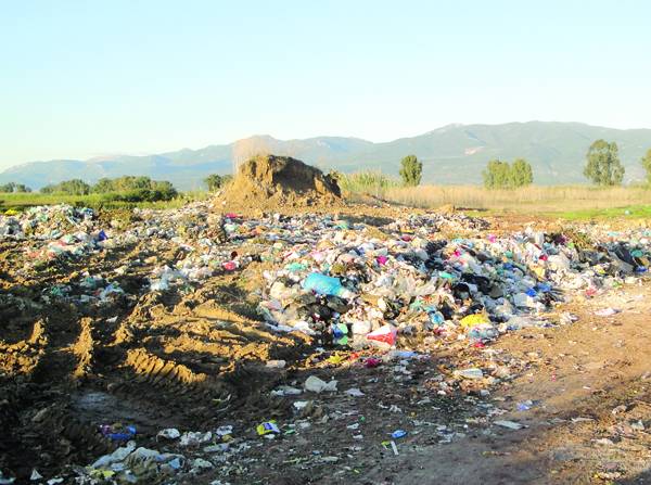 Ο Δήμος Τριφυλίας προχωρά τη διαχείριση των σκουπιδιών 