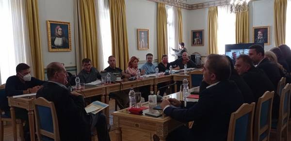 Σύσκεψη στην Περιφέρεια Πελοποννήσου για τα νέα σχέδια ΒΑΑ και ΟΧΕ