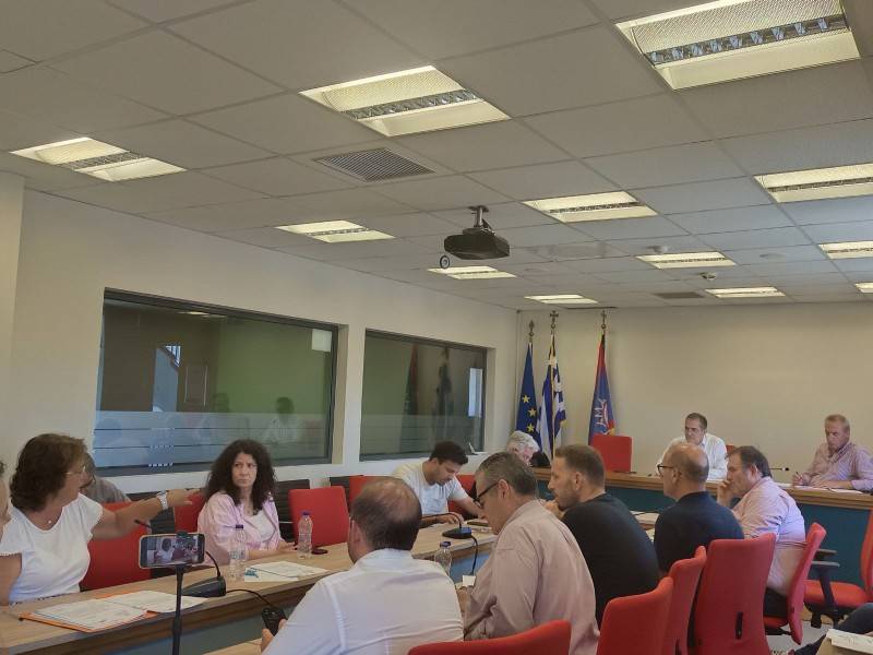 Δημοτική Επιτροπή Καλαμάτας: Ενταση για τη μελέτη της Μικρής Μαντίνειας