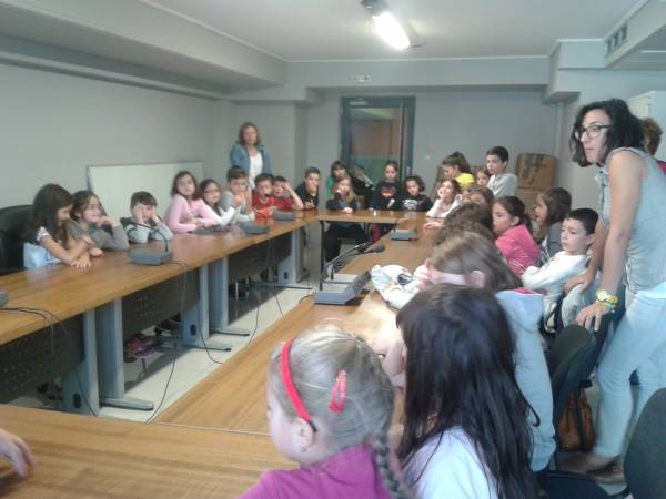 Μαθητές επισκέφθηκαν το δημαρχείο Τρίπολης (φωτογραφίες)