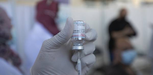 Κορονοϊός: Τέλος Μαΐου ο εμβολιασμός στον γενικό πληθυσμό (βίντεο)