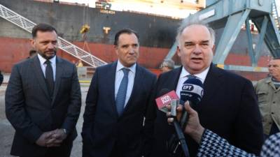 Ξεκινούν οι επισκευές πλοίων στα ναυπηγεία Ελευσίνας