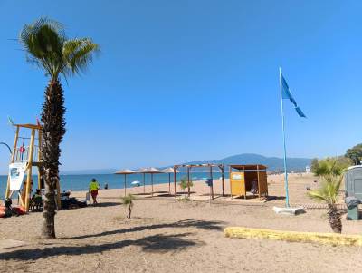 Αναρτήθηκε η γαλάζια σημαία στην παραλία της Μπούκας
