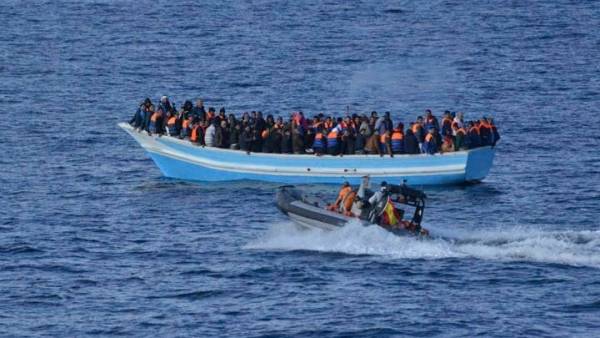 Ισπανία: Διασώθηκαν 800 μετανάστες, 14 αγνοούνται