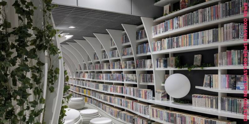 Βιβλιοθήκη με 16.000 βιβλία στο μετρό της Βαρσοβίας