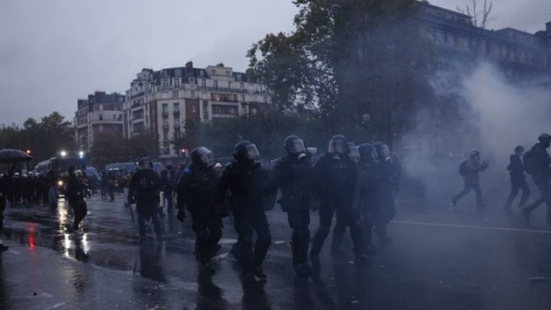Γαλλία: 142 προσαγωγές και 126 συλλήψεις στις διαδηλώσεις στο Παρίσι