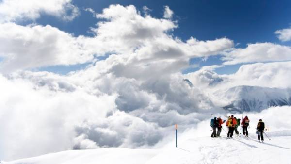 Ένας νεκρός και δύο τραυματίες από χιονοστιβάδα στις Άλπεις
