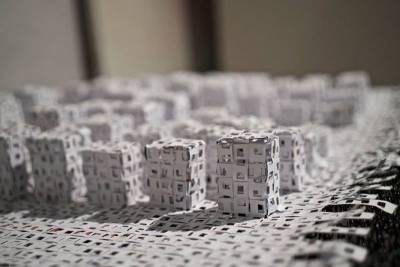 Εγκαταστάσεις του Καλαματιανού Φοίβου Σοφικίτη στο φόρουμ “Αρχαίο δράμα και αστικός χώρος”