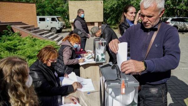 Ουκρανία-δημοψήφισμα: Τα πρώτα αποτελέσματα δείχνουν το 96% υπέρ της ένταξης στη Ρωσία
