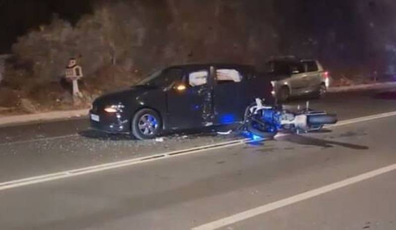 Σοβαρό τροχαίο με δύο τραυματίες αστυνομικούς μετά από αναστροφή ΙΧ στο Λαγονήσι (βίντεο)