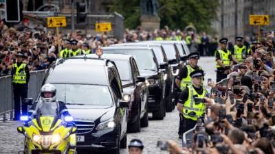 Στο Εδιμβούργο η σορός της βασίλισσας Ελισάβετ