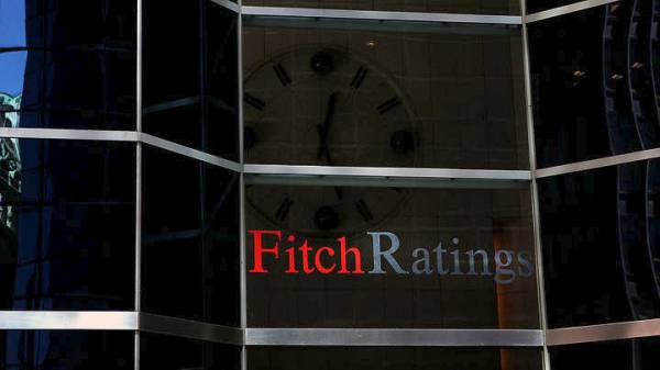 Fitch: Αναβάθμισε το αξιόχρεο των ομολόγων της Eurobank και της Εθνικής