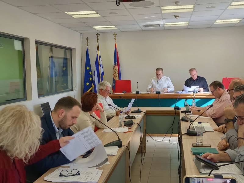 Δημοτική Επιτροπή Καλαμάτας: Κόντρα για την αύξηση της τιμής στο νερό - «Ανατιμήσεις 1 ευρώ τον μήνα»