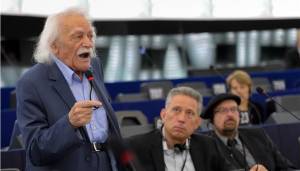 Το θέμα της συνεχιζόμενης κατοχής τμήματος της Κύπρου, έθεσε στην ιταλική Προεδρία ο Μανώλης Γλέζος