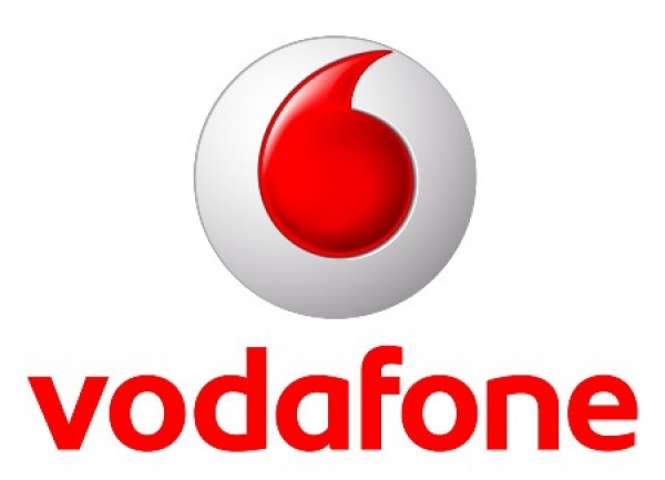 Αυτά τα Χριστούγεννα όλοι μπορούν να αποκτήσουν οικονομικά Smartphones &amp; Ch@tphones, από τη Vodafone!