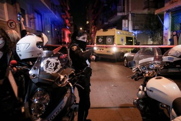 Συνελήφθη ο άνδρας που απειλούσε να ανατινάξει πολυκατοικία με φιάλη υγραερίου, στον Άγιο Παντελεήμονα (βίντεο)