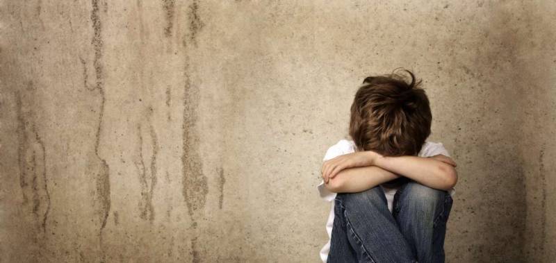 Χανιά: 18χρονος με νοητική υστέρηση κοιμόταν στα δέντρα για να μην τον βιάζουν