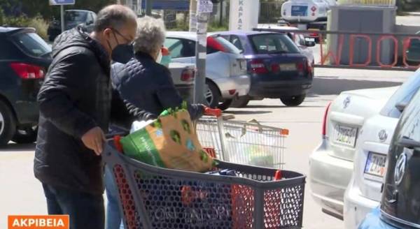 Ακρίβεια: Οι καταναλωτές «κυνηγούν» προσφορές κι εκπτώσεις στα σούπερ μάρκετ (Βίντεο)