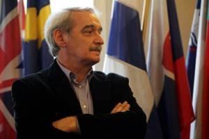 Χουντής: Μια επωφελής συμφωνία για την Ελλάδα θα ωφελήσει τους πάντες