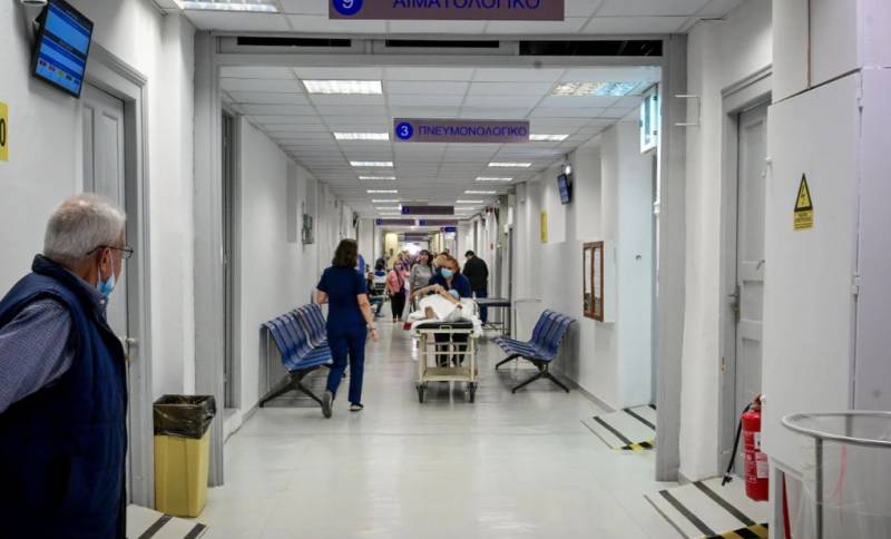 Γεωργιάδης: Επεκτείνεται σε 14 νοσοκομεία το ηλεκτρονικό βραχιολάκι έως 15 Ιουλίου – Πού διορίζονται 500 τραυματιοφορείς