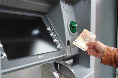 Πληρωμές από τον e-ΕΦΚΑ και τη ΔΥΠΑ – Ποιοι θα δουν χρήματα στους λογαριασμούς τους