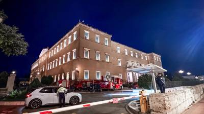 Φάρσα για βόμβα στη Βουλή (βίντεο)