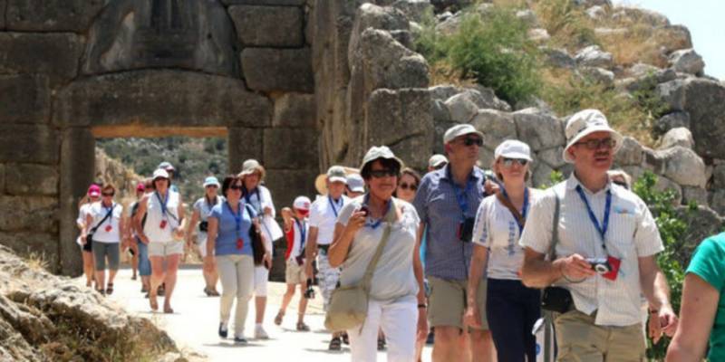 Πάνω από 8,5 εκατ. τουρίστες στην Ελλάδα από Ιανουάριο έως Αύγουστο