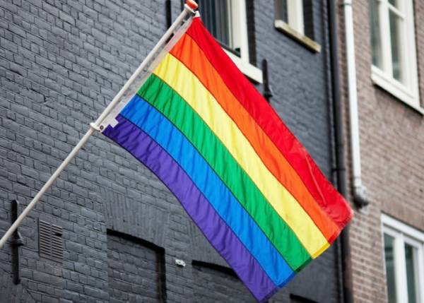 Μήνυμα κατά της ομοφοβίας από την Ομάδα Υποστήριξης Φίλων LGBT Πελοποννήσου