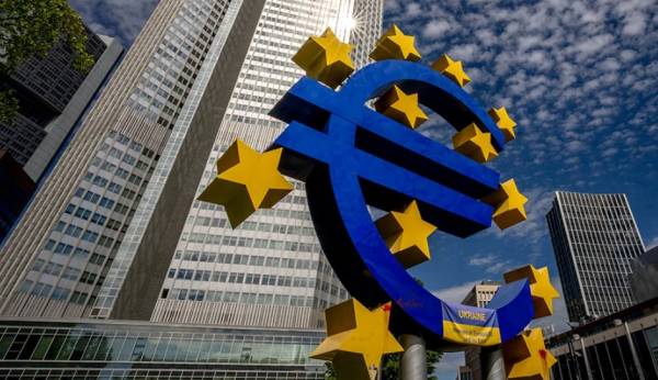ΕΚΤ: Αναμένεται να ανακοινώσει νέα μεγάλη αύξηση επιτοκίων για την καταπολέμηση του πληθωρισμού